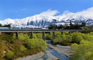 Descubra a América sobre trilhos