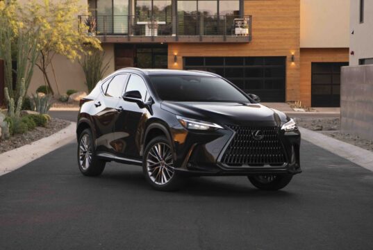 2026 Lexus NX 450h+ Luxury